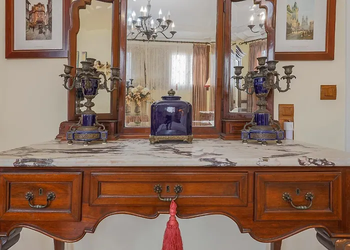 Historic Apartment In Santa Cruz